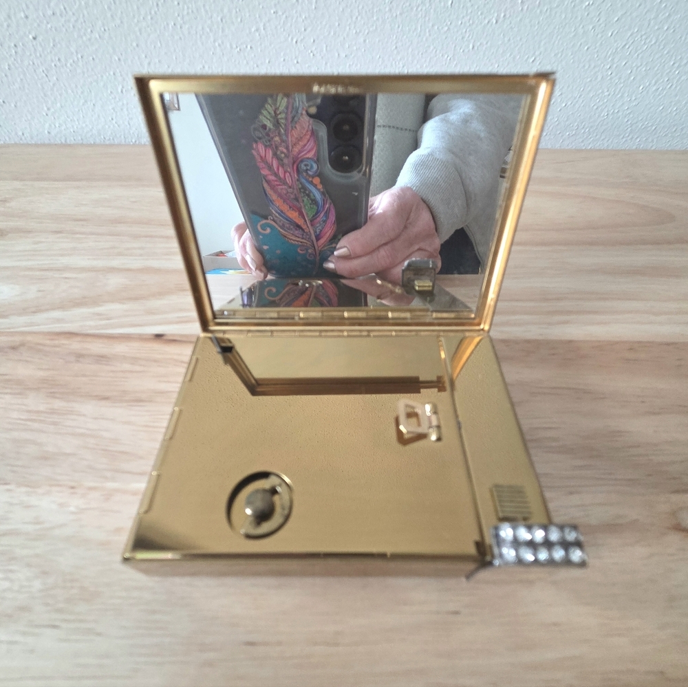 Vintage Volupte Musical Lip-Lock Compact - Picture 5 of 10